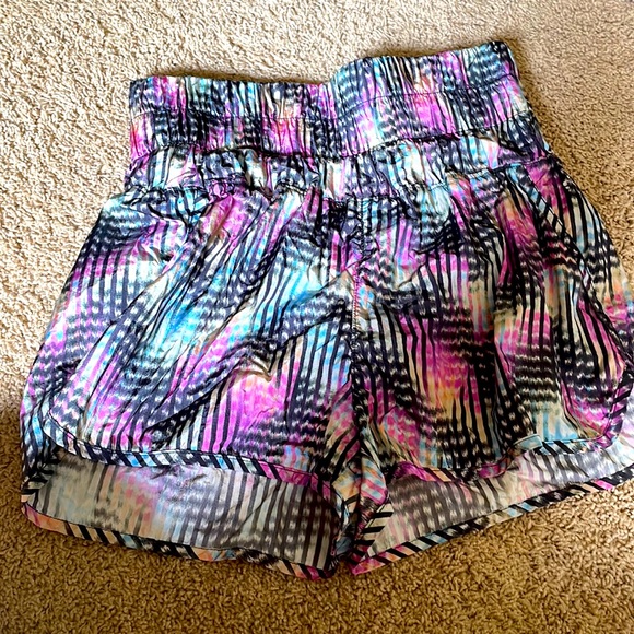 Women lined fitness shorts.  Worn once, like new. - Picture 1 of 4